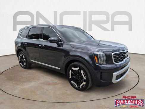 Used 2025 Kia Telluride S FWD image 1