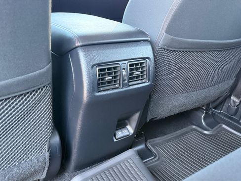 Used 2024 Toyota 4Runner TRD Off-Road AWD/4WD image 32