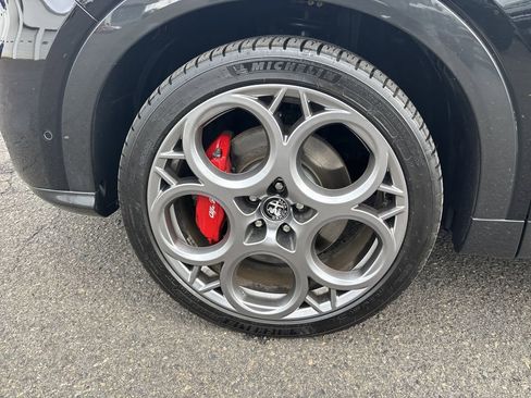 Used 2024 Alfa Romeo Tonale Veloce image 29