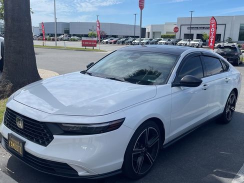 Used 2024 Honda Accord EX image 2