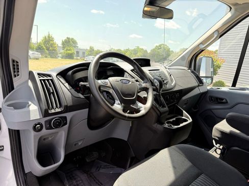 Used 2018 Ford Transit 150 XLT RWD image 15
