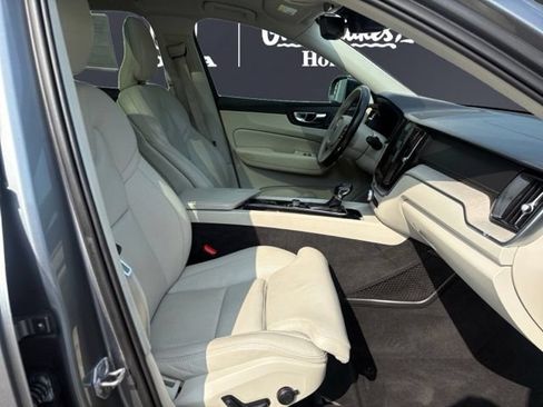Used 2019 Volvo XC60 T5 Inscription w/ Protection Package AWD/4WD image 14