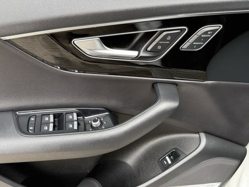 Used 2018 Audi Q7 3.0T Prestige w/ Prestige Package image 14