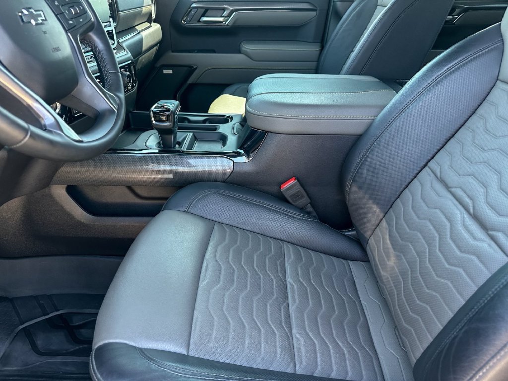 Used 2024 Chevrolet Silverado 1500 ZR2 AWD/4WD image 13