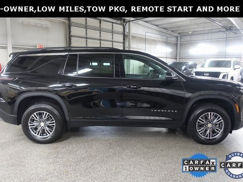 Used 2025 Chevrolet Traverse LT image 8