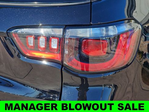 New 2026 Jeep Compass Latitude AWD/4WD image 40