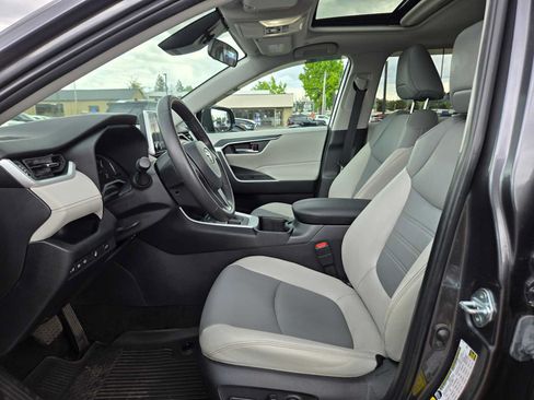 Certified 2023 Toyota RAV4 XLE Premium AWD/4WD image 22