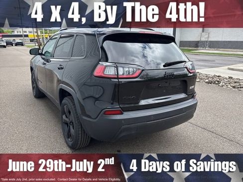 Used 2021 Jeep Cherokee Latitude Plus AWD/4WD image 33
