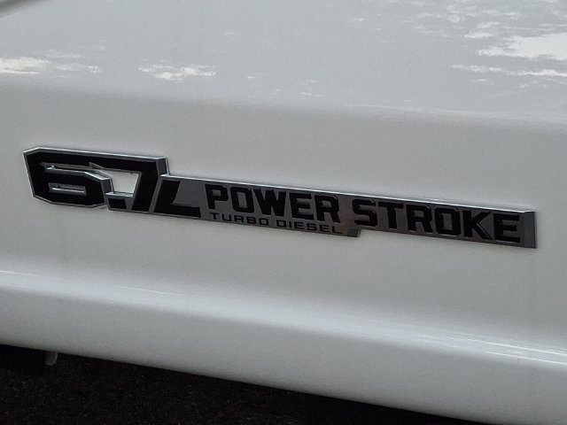 New 2026 Ford F550 4x4 Crew Cab image 15