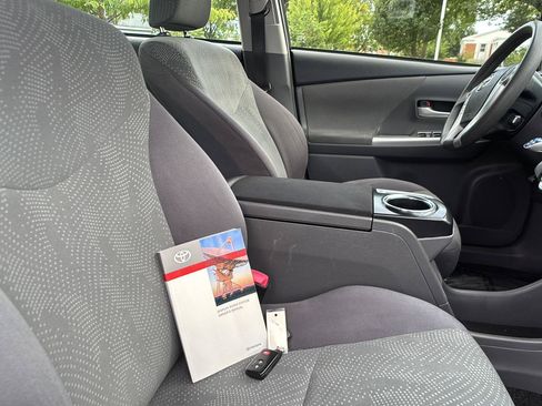 Used 2012 Toyota Prius V Three FWD image 23