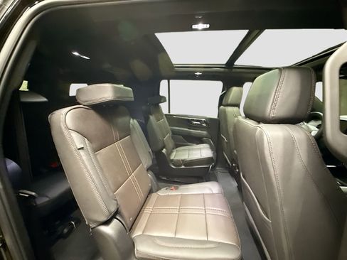 New 2026 Chevrolet Suburban High Country image 35