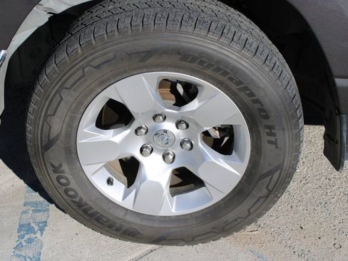 Used 2021 RAM 1500 Big Horn image 8