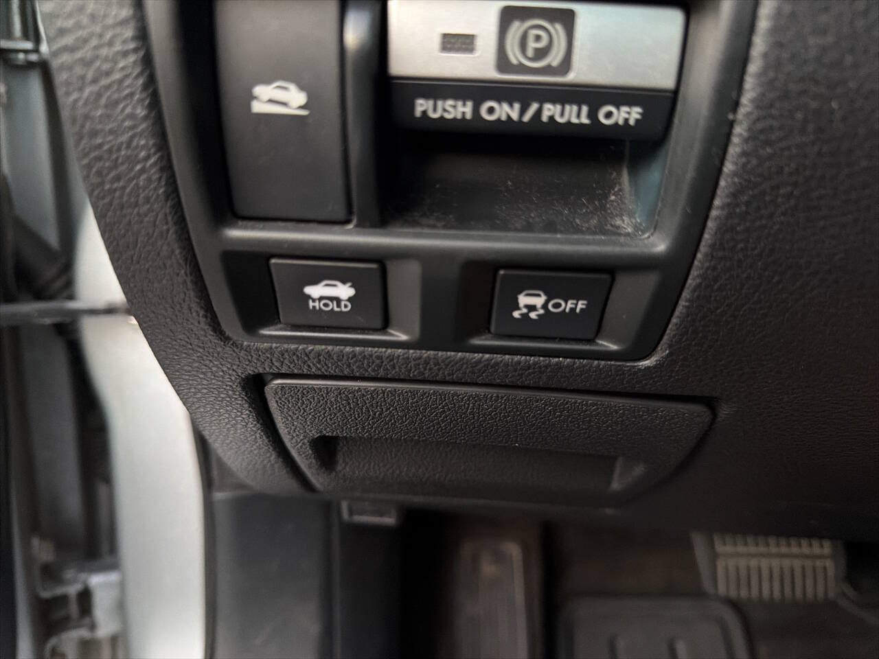 Used 2013 Subaru Legacy 2.5i Premium AWD/4WD image 27
