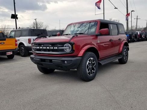New 2026 Ford Bronco Outer Banks image 7