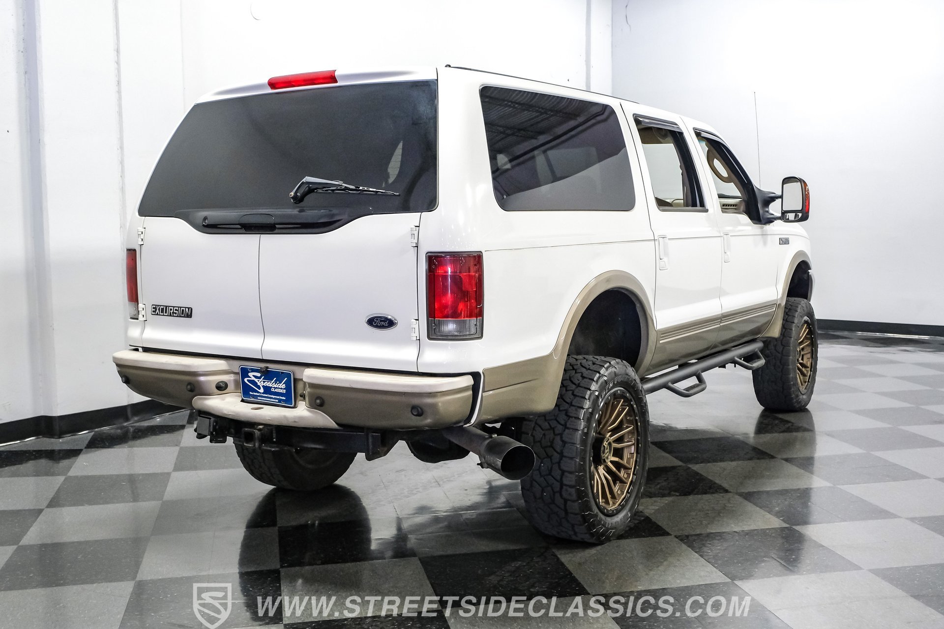 Used 2004 Ford Excursion Eddie Bauer AWD/4WD image 25
