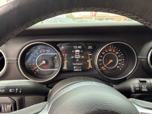 Used 2019 Jeep Wrangler Unlimited Sahara AWD/4WD image 21