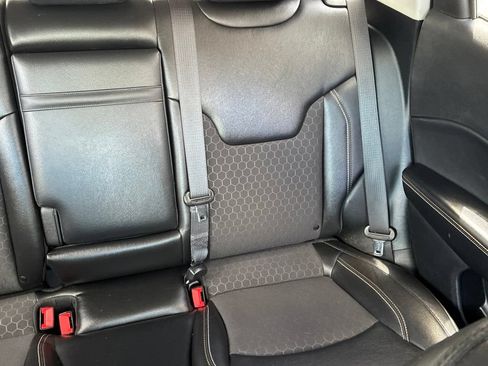 Used 2019 Jeep Compass Latitude AWD/4WD image 15