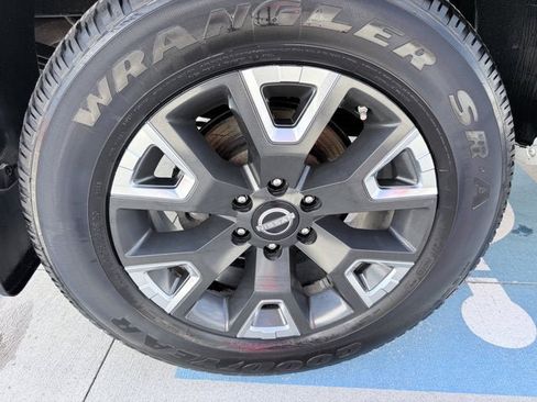 Certified 2023 Nissan Titan Platinum Reserve w/ Moonroof Package AWD/4WD image 30