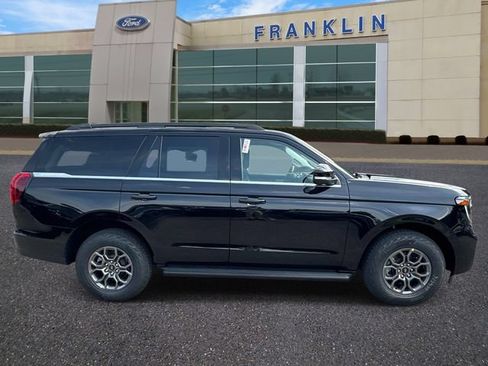 New 2026 Ford Expedition Active RWD image 8