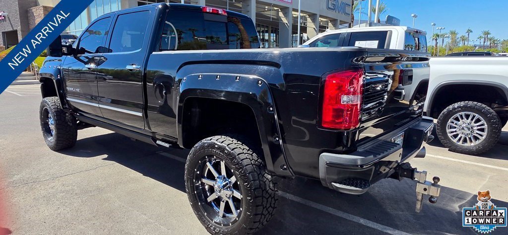 Used 2015 GMC Sierra 2500 Denali w/ Duramax Plus Package AWD/4WD image 2