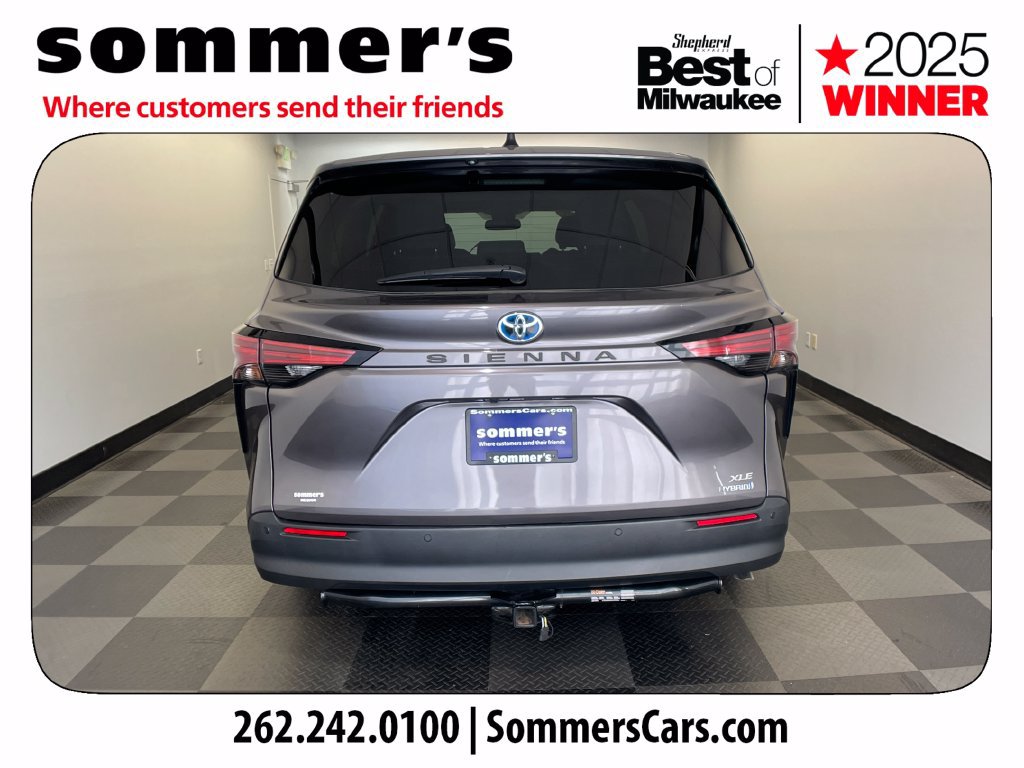 Used 2022 Toyota Sienna XLE FWD image 6