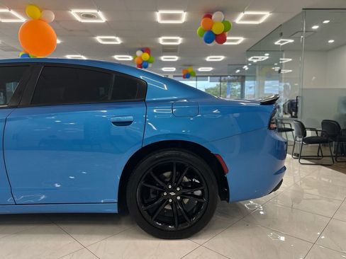Used 2018 Dodge Charger R/T w/ Plus Group image 9