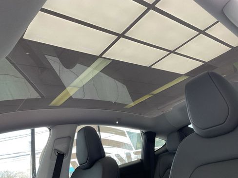 Used 2026 Tesla Model Y AWD image 28