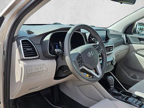 Used 2020 Hyundai Tucson SE image 11