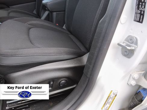 Used 2023 Jeep Renegade Latitude w/ Premium Group AWD/4WD image 28