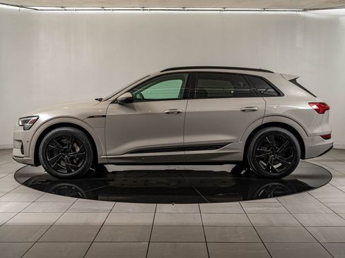 Used 2021 Audi e-tron Premium w/ Convenience Plus Package AWD/4WD image 5