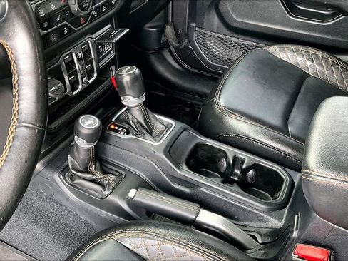 Used 2021 Jeep Wrangler Unlimited Sahara AWD/4WD image 15