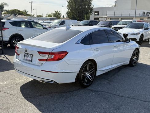Used 2022 Honda Accord Touring image 8