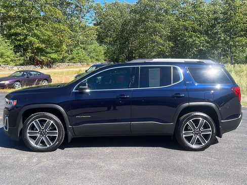 Used 2021 GMC Acadia SLT w/ Technology Package AWD/4WD image 2