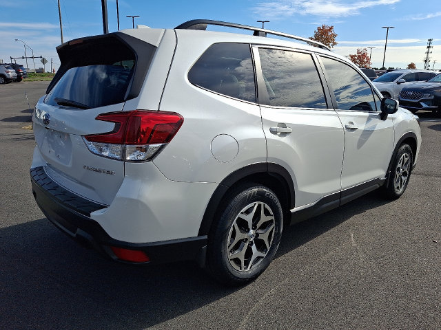 Used 2021 Subaru Forester Premium AWD/4WD image 7