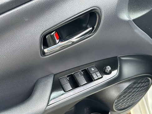 Used 2019 Toyota Prius Prime Premium image 20