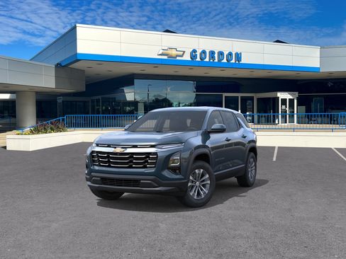 New 2026 Chevrolet Equinox LT w/ Safety and Technology Package FWD image 8
