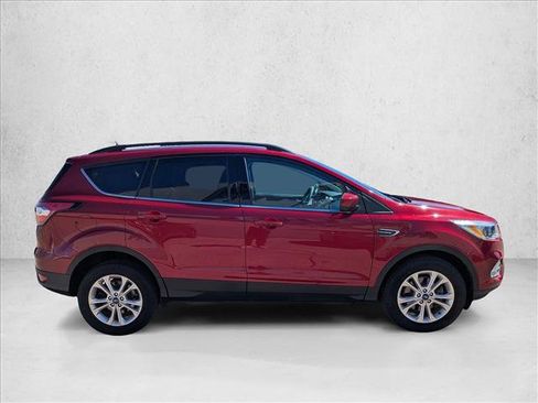 Used 2018 Ford Escape SE image 4