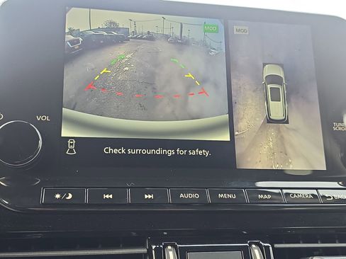 New 2025 Nissan Pathfinder Platinum image 18