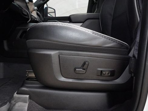 Used 2025 RAM 2500 Laramie AWD/4WD image 31