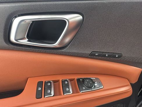 New 2026 Kia Carnival EX FWD image 24