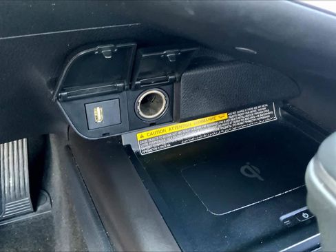 Used 2021 Toyota Camry XSE image 31