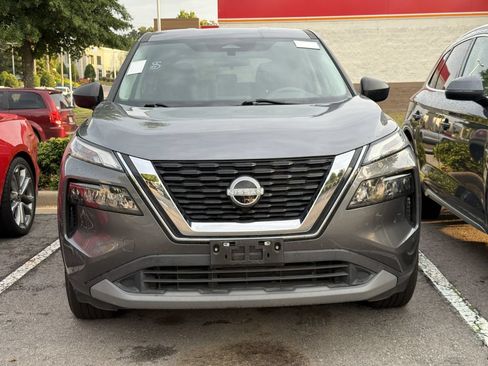 Used 2023 Nissan Rogue S AWD/4WD image 2