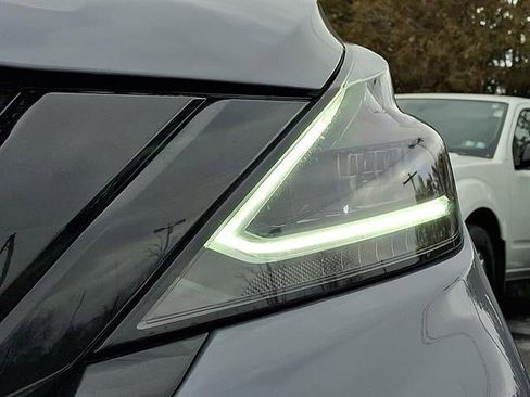 Used 2024 Nissan Murano SV w/ SV Midnight Edition Package image 9