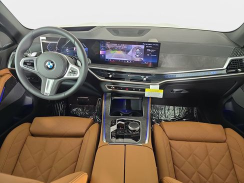 New 2026 BMW X5 xDrive40i w/ M Sport Package AWD/4WD image 12