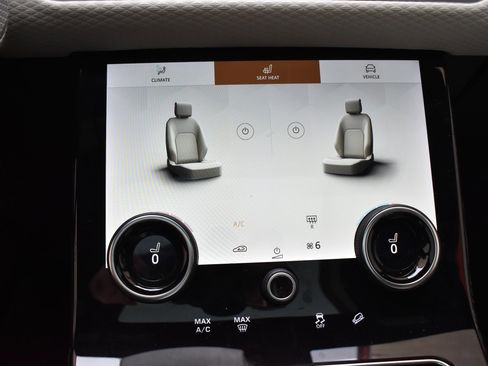 Used 2023 Land Rover Range Rover Velar R-Dynamic S image 40