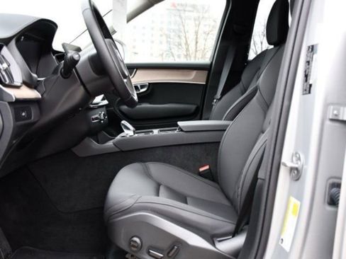 Certified 2025 Volvo XC90 B6 Plus image 12