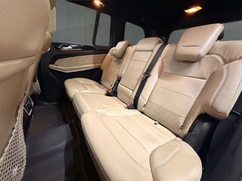 Used 2016 Mercedes-Benz GL 550 4MATIC image 30