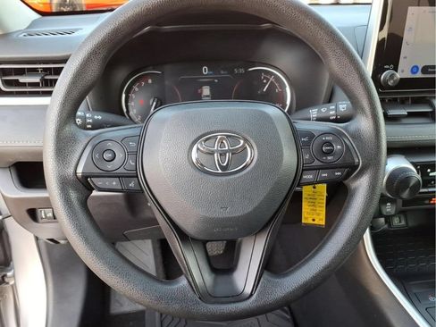 Used 2025 Toyota RAV4 LE FWD image 21