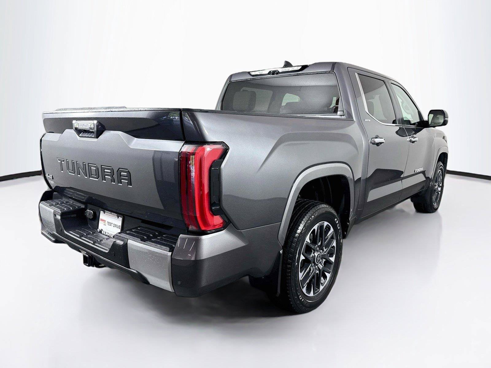 Used 2024 Toyota Tundra Limited AWD/4WD image 2
