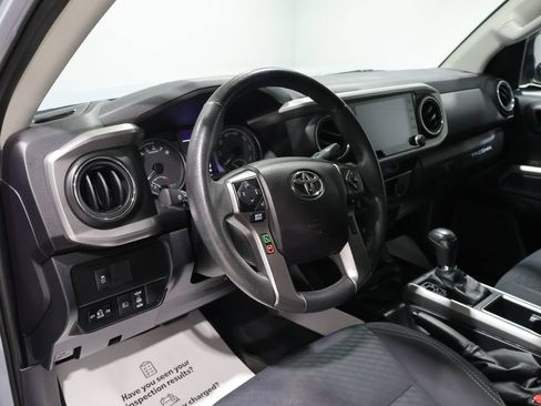 Used 2021 Toyota Tacoma SR5 w/ Trail Edition AWD/4WD image 15
